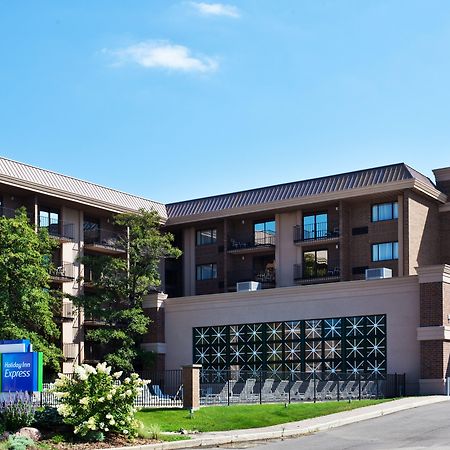 Holiday Inn Express Schaumburg-Rolling Meadows By Ihg Екстериор снимка