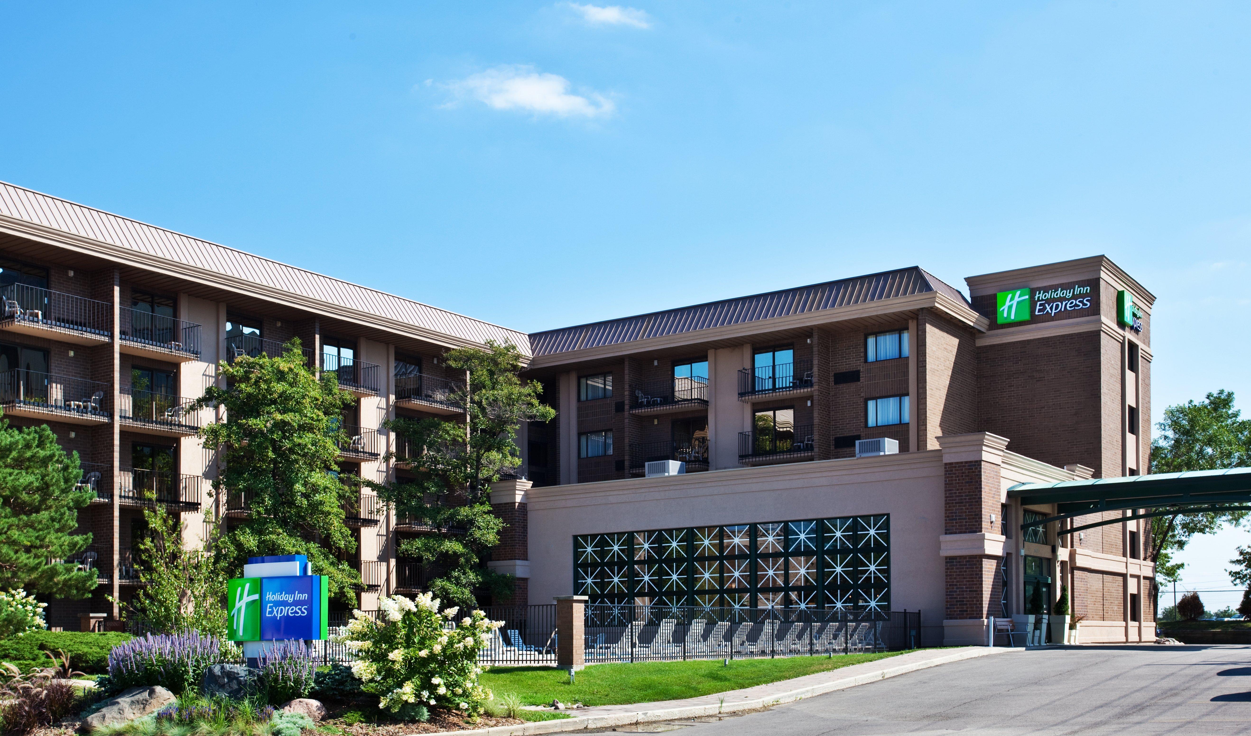 Holiday Inn Express Schaumburg-Rolling Meadows By Ihg Екстериор снимка