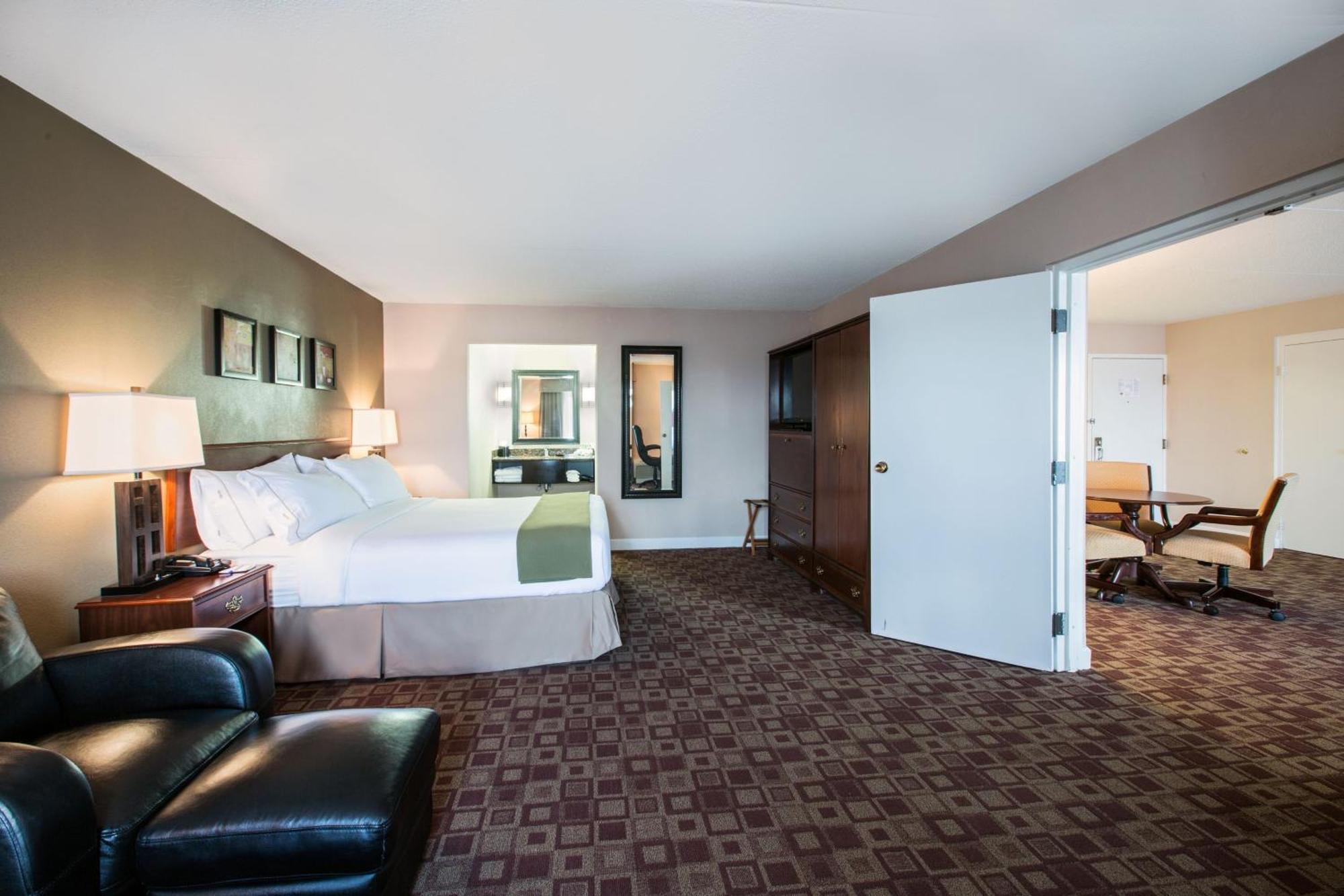 Holiday Inn Express Schaumburg-Rolling Meadows By Ihg Екстериор снимка