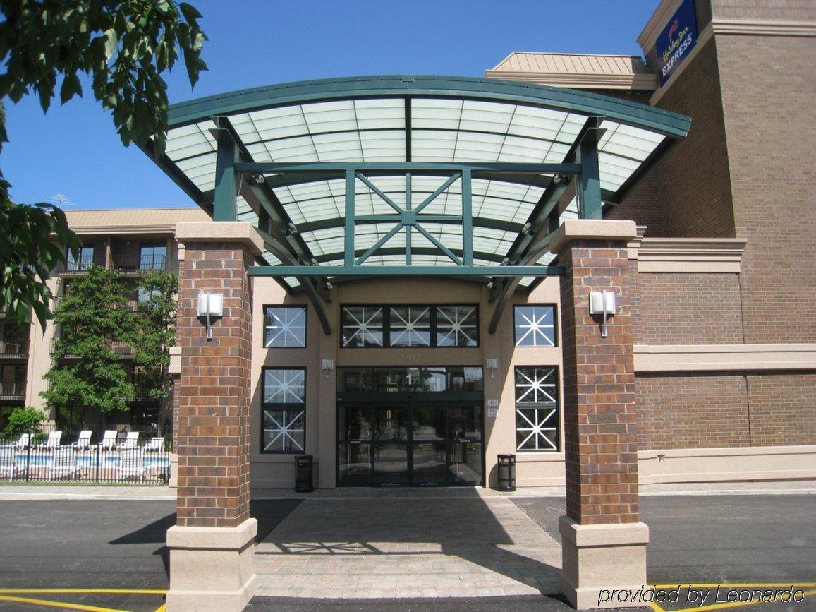 Holiday Inn Express Schaumburg-Rolling Meadows By Ihg Екстериор снимка